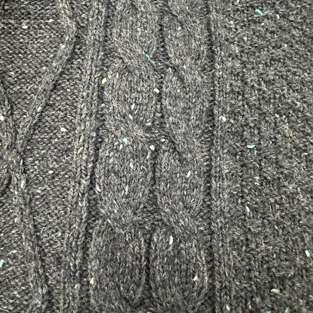 Sweater - Picture 5 of 6
